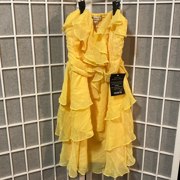 Arden B Dresses & Skirts - NEW ARDEN B YELLOW STRAPLESS DRESS🌸